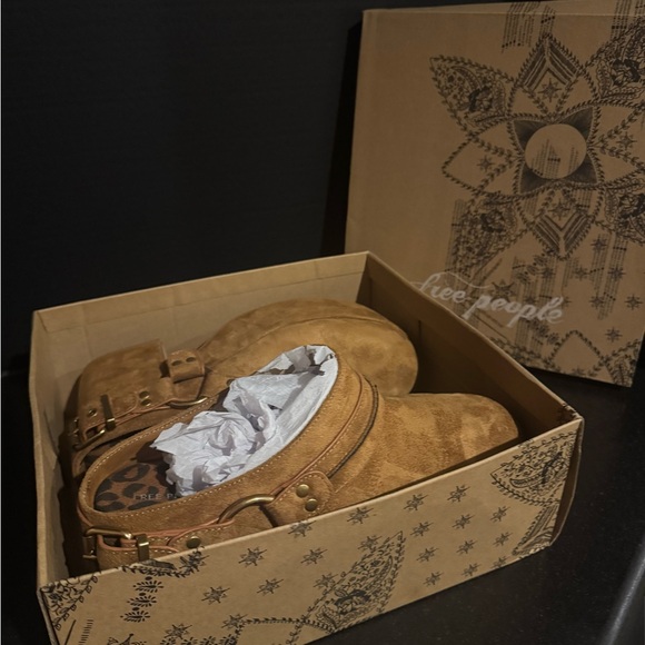 Free People Amalia Harness Clogs - Size 11 - Picture 4 of 13